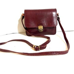 Firenze vintage Elegant Burgundy Leather Crossbody Bag